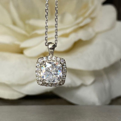 White Gold Luxe Necklace